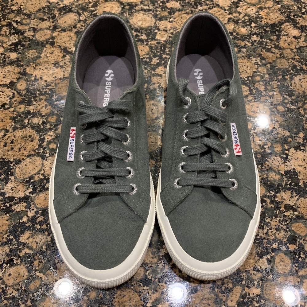 Ladies Superga Sneaks